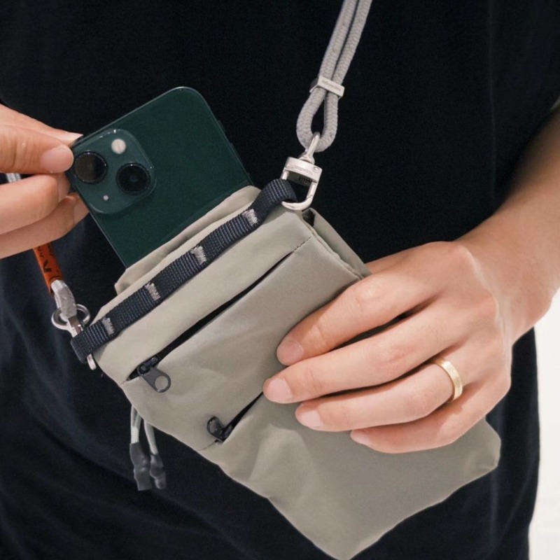 Men Slim Fit Crossbody Phone B - Men Accessories For Travel ulasan dan harga