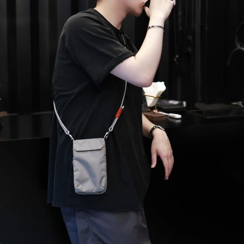 Men Slim Fit Crossbody Phone B - Men Accessories For Travel ulasan dan harga